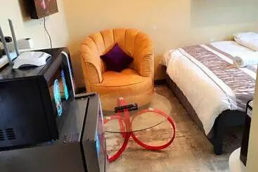 Turistihuoneistot The Little Haven   Ample Parking, Views & Netflix