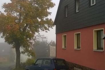 Turistlejligheder Ferienwohnung Zum Ausblick