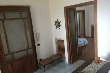 Bed and Breakfast The Reef House