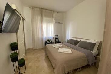 پانسیون Alloggio Urbano Stazione