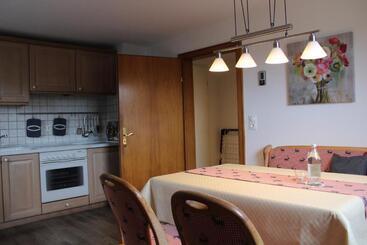 펜션 Ferienwohnung & Gästezimmer Schrichten