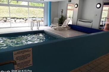 アパートホテル Le Roi Du Sundgau Près De La Horse Mooslargue