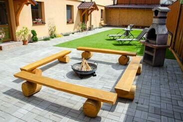 ペンション Turistická Ubytovňa Osada