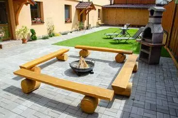 Majatalo Turistická Ubytovňa Osada