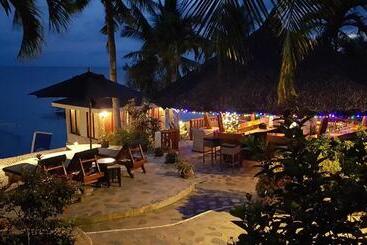 Magic Island Dive Resort