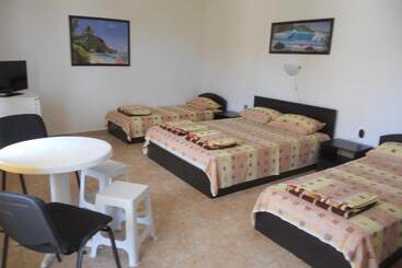 פנסיון стаи под наем таня безплатен паркинг на 100 метра