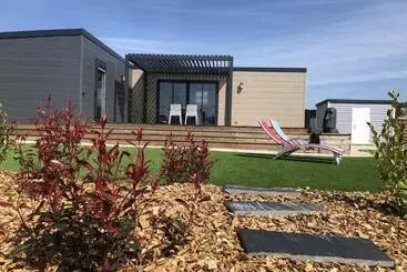 Turistihuoneistot Vacances A 6 Dans Un Domaine Avec Piscine Chauffee