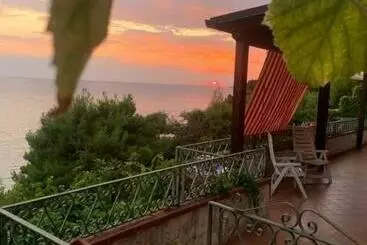 Ferienwohnungen La Casa Sulla Scogliera Acciaroli