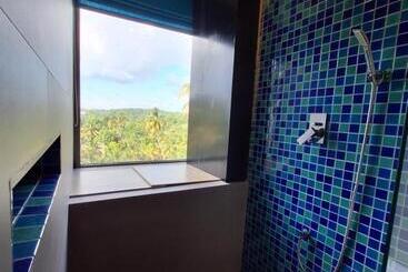 Отель X Mirissa