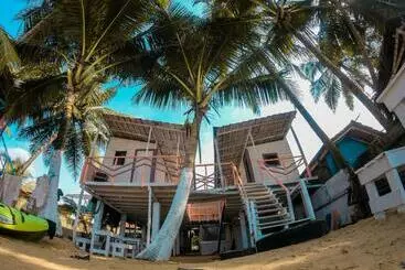 Pensión Ceylon Beach Home