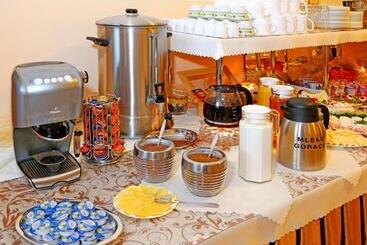 هتل Apartament Rades