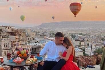 هتل Sultan Cave Suites