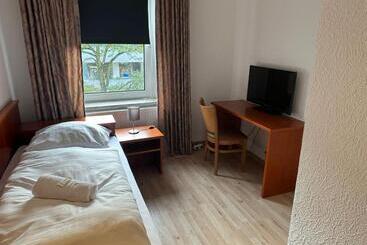 ベッドアンドブレックファースト Bff Airport Messe Schlaf Düsseldorf