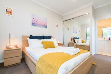 شقق خاصة سياحية 2 Inspired Innaloo For 4 Styleclass