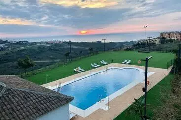 Appartements touristiques Blue Sunrise Penthouse   Manilva