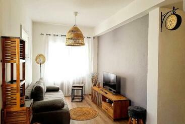 Apartamenty turystyczne Charming T2 Equipped 1min Walk To Beaches