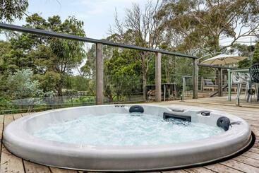 דירות לתיירים Gigglewiggy   Beach House Wrapped In Nature