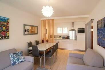 شقق خاصة سياحية 66b   Beautiful Flat 800m From The Sea With Private Parking