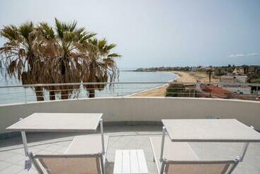 Apartamente turistice Cicirata Sea Beach   Sicilia Vacanza