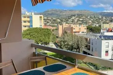 ツーリストアパートメント L’azur