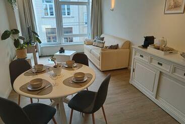 ツーリストアパートメント Forum Aan Strand