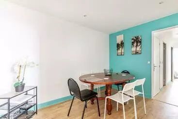 ツーリストアパートメント Chic Apart With Parking