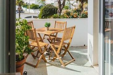 Turist apartmanları Lovely & Bright Renovated Apt. W/ Balcony In Lagos