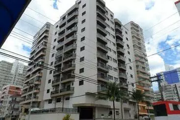 ツーリストアパートメント T004   Apto Na Tupi Com Sacada, Garagem E ótima Localização