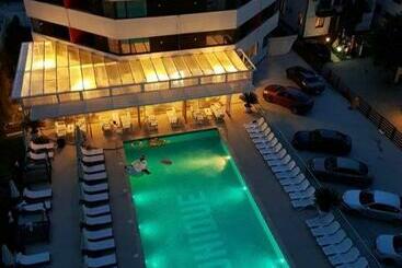 ツーリストアパートメント Apartament Crazy Summer