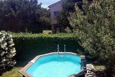 ツーリストアパートメント Villa Familiale Avec Piscine Au Coeur De 1200m² De Jardin.