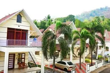 ツーリストアパートメント Honey Moon Villas Athirapilly