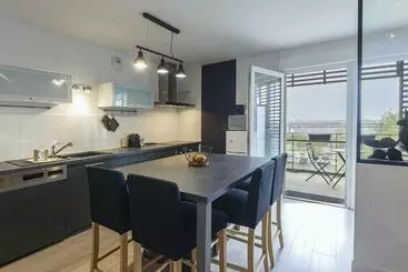 آپارتمانهای توریستها Le Jean Moulin Appartement à 2 Pas Du Tramway