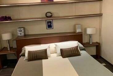 דירות לתיירים Véritable Suite D Hotel!