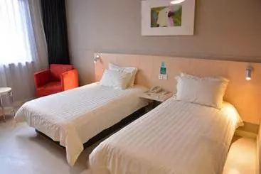 فندق Jinjiang Inn Qinhuangdao Yingbin Road