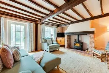 ツーリストアパートメント Warren Cottage