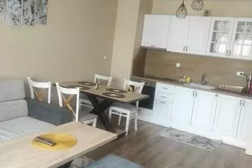 Apartamente turistice апартамент четири сезона 2