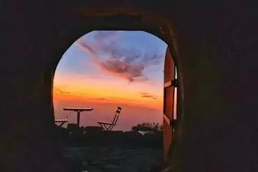 Apartamente turistice Unique Stargazing Escape With Ocean View