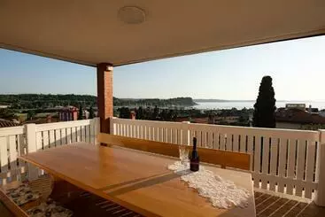 آپارتمان‌های توریست‌ها Adriatic Bay Apartments