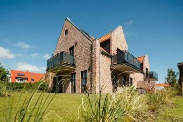 Turistihuoneistot Küsten Suite West Seitliche Wasserlage, 1 Balkon, 90qm