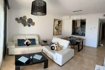 Turistihuoneistot Duplex Penthouse With Sea, Beach, Marina & Mountain Views