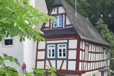 ツーリストアパートメント Geschichte Trifft Moderne   Fachwerkhaus Bacharach