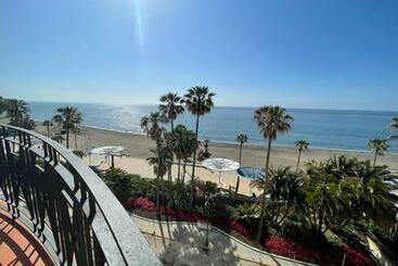 Vakantie-appartementen Sealine Apartments 5th Floor