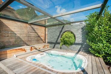 דירות לתיירים Villa Le Sélect 5 Stars Jacuzzi & Sauna à Vionnaz