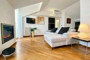 Apartamenty turystyczne Casaviva   Central Seaview Penthouse In Camogli