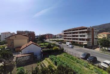 Appartements touristiques San Lazzaro 81 Quadrilocale