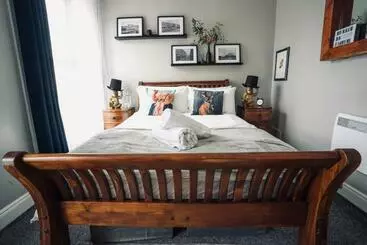 Tourist flats A Stylish 2 Bed Apartment In Cobh Town   Lux Stay