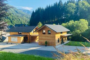 Жильё для туристов Chalets Lunz Am See