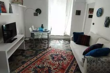 ツーリストアパートメント Ideale Per Escursionisti, A Pochi Minuti Dal Mare E Dalle Falesie  Casa Celeste