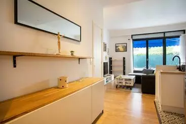 آپارتمان‌های توریست‌ها Apartment 10 Minutes From The Tram And The Sea