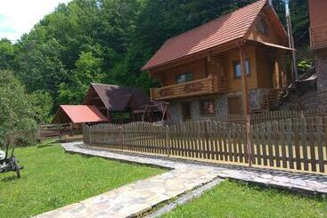 Apartaments turístics садиба у льотчика